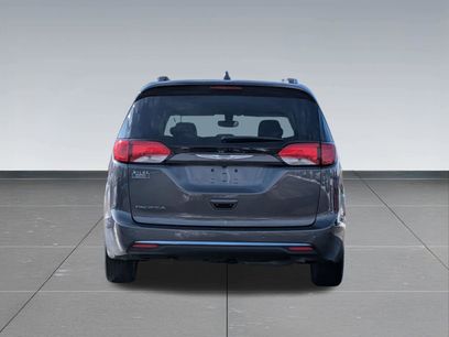 Used 2020 Chrysler Pacifica Touring-L
