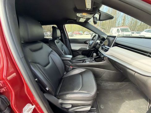 Used 2025 Jeep Compass Limited AWD/4WD image 19