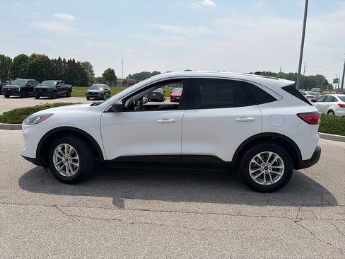 Used 2022 Ford Escape SE w/ Cold Weather Package AWD/4WD image 4