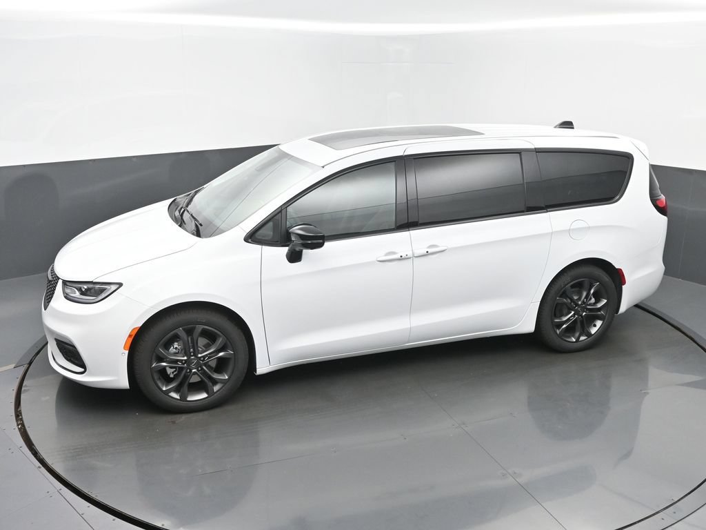 New 2026 Chrysler Pacifica Select FWD image 39
