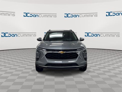 New 2026 Chevrolet Trax LT image 3