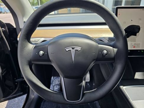 Used 2022 Tesla Model Y Performance AWD/4WD image 26
