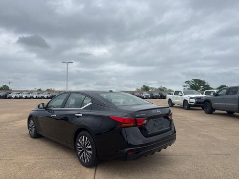 Certified 2025 Nissan Altima 2.5 SV image 15