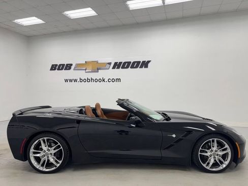 Used 2015 Chevrolet Corvette Stingray Convertible w/ 3LT Preferred Equipment Group RWD image 12