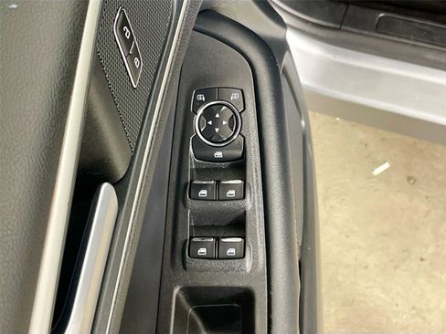 Used 2024 Ford Edge SEL image 18