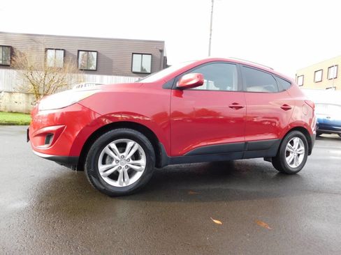 Used 2011 Hyundai Tucson GLS image 4