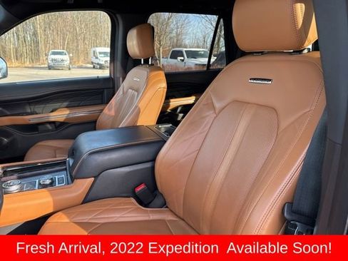 Used 2022 Ford Expedition Platinum image 12