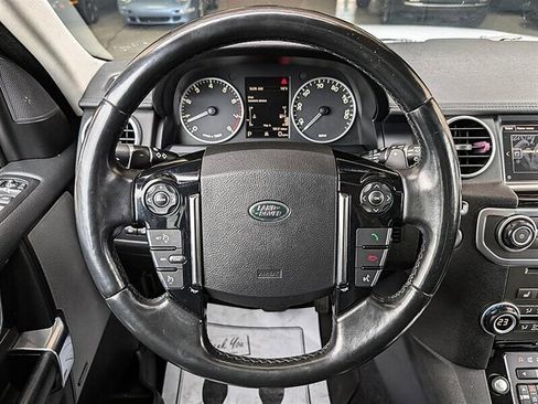 Used 2016 Land Rover LR4 HSE image 19