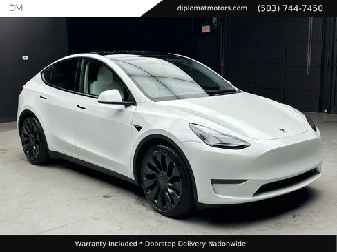 Used 2022 Tesla Model Y Performance image 8