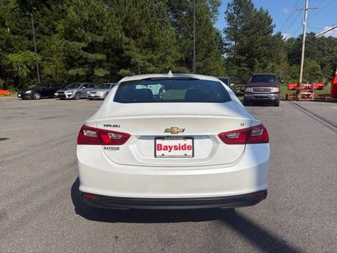 Used 2018 Chevrolet Malibu LT w/ Leather Package FWD image 18