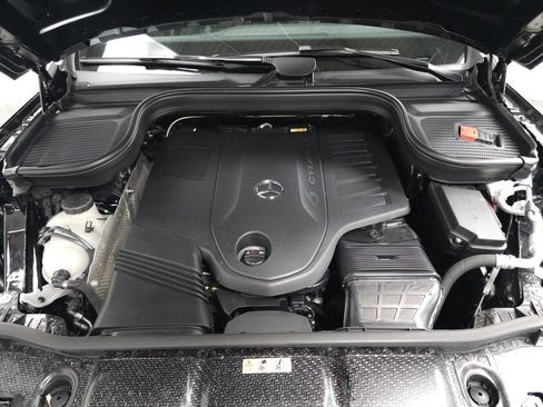 Used 2026 Mercedes-Benz GLE 450 4MATIC w/ Driver Assistance Package image 33