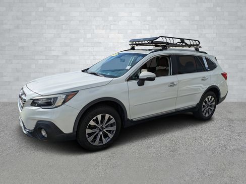 Used 2018 Subaru Outback 3.6R Touring w/ Popular Package #3 image 9