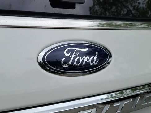 Used 2021 Ford Expedition XLT RWD image 15