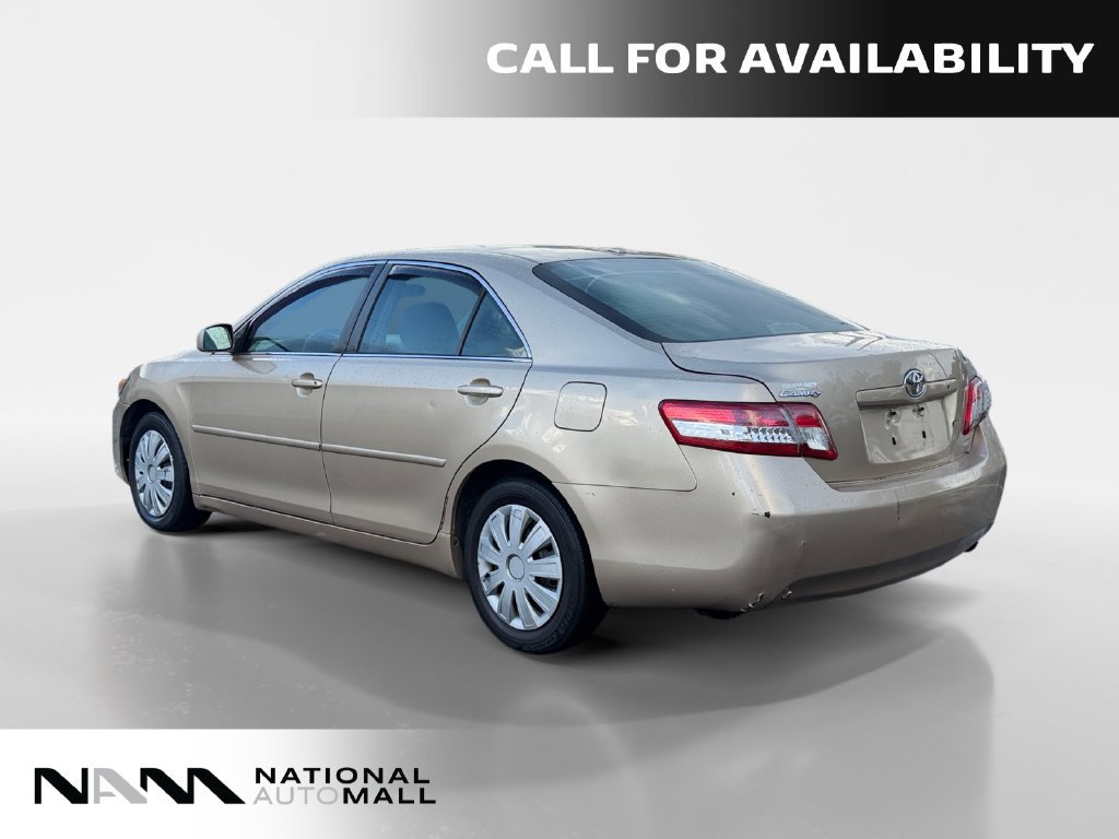 Used 2010 Toyota Camry LE FWD image 3