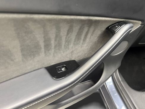 Used 2020 Tesla Model Y Long Range AWD/4WD image 38