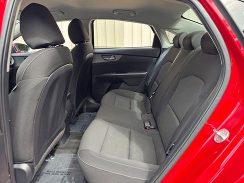 Used 2021 Kia Forte LXS FWD image 32