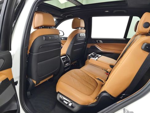 Used 2023 BMW X7 xDrive40i w/ Executive Package AWD/4WD image 45