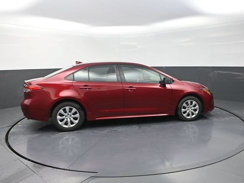 Used 2024 Toyota Corolla LE FWD image 9