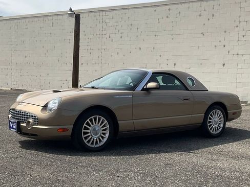 Used 2005 Ford Thunderbird image 2