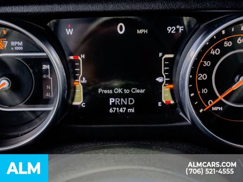 Used 2018 Jeep Wrangler Unlimited Sahara AWD/4WD image 23