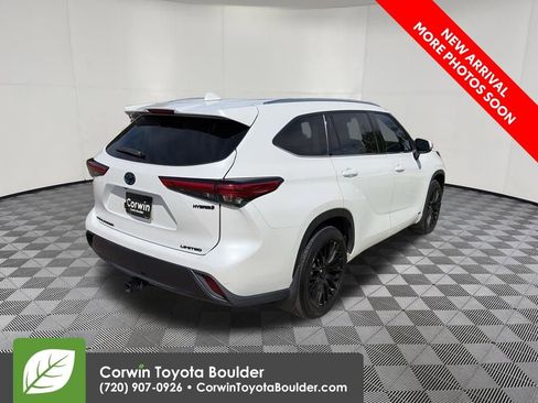 Used 2022 Toyota Highlander Limited AWD/4WD image 7
