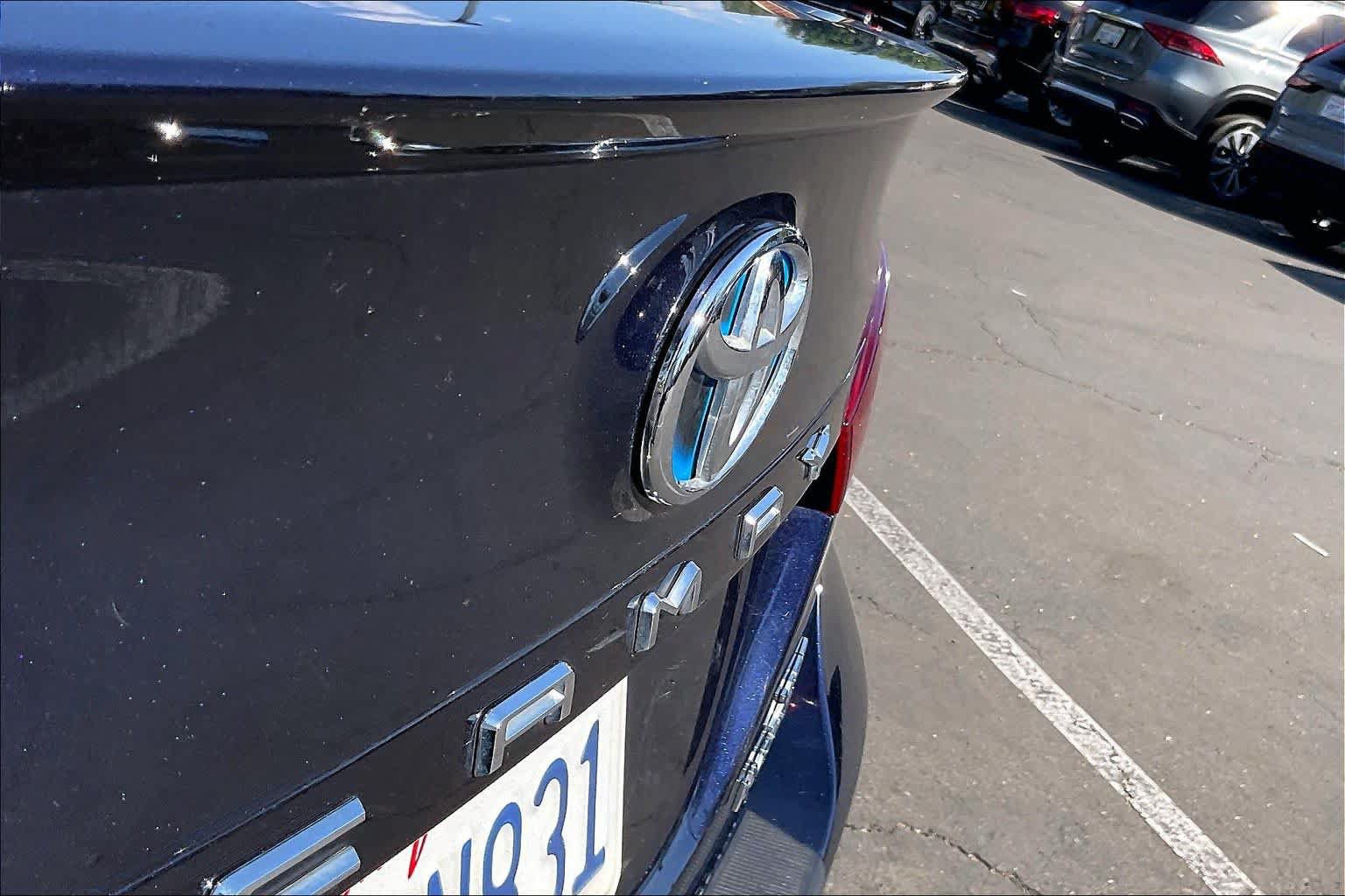 Used 2021 Toyota Camry XSE FWD image 30