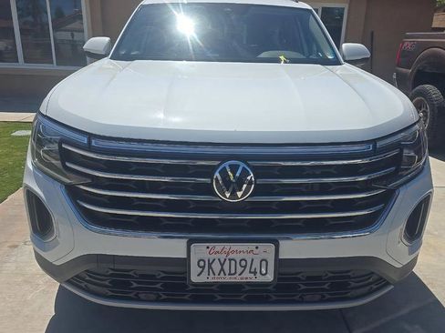 Used 2024 Volkswagen Atlas SE AWD/4WD image 15