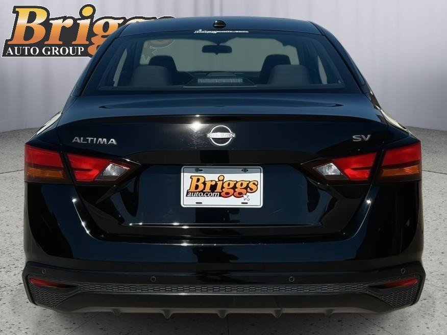 Used 2024 Nissan Altima 2.5 SV FWD image 4