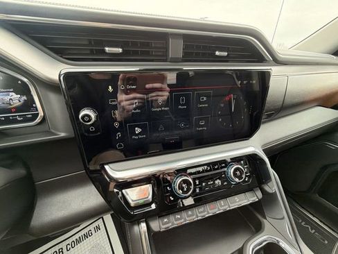 Used 2025 GMC Sierra 1500 Denali w/ Technology Package image 13