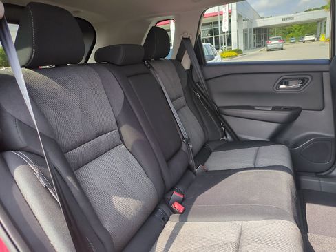 Used 2026 Nissan Rogue SV FWD image 31
