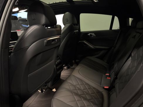 Used 2024 BMW X6 xDrive40i w/ Parking Assistance Package image 18