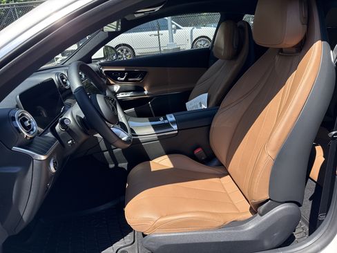 Used 2024 Mercedes-Benz CLE 300 4MATIC Coupe image 18