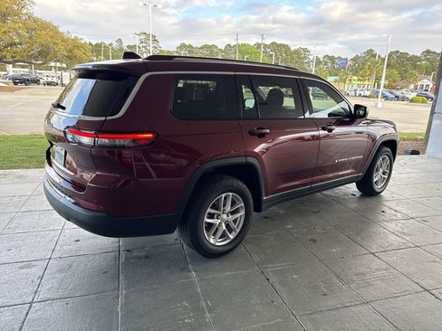 Used 2021 Jeep Grand Cherokee L Laredo w/ Luxury Tech Group I image 11