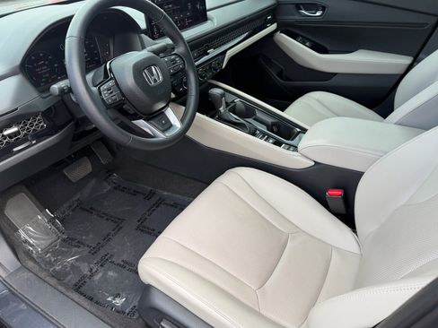 Certified 2025 Honda Accord Touring image 22