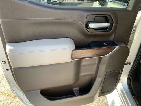 Used 2021 GMC Sierra 1500 SLT image 17