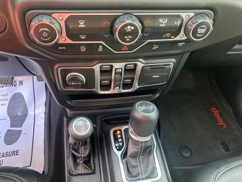 Certified 2018 Jeep Wrangler Unlimited Sahara AWD/4WD image 23