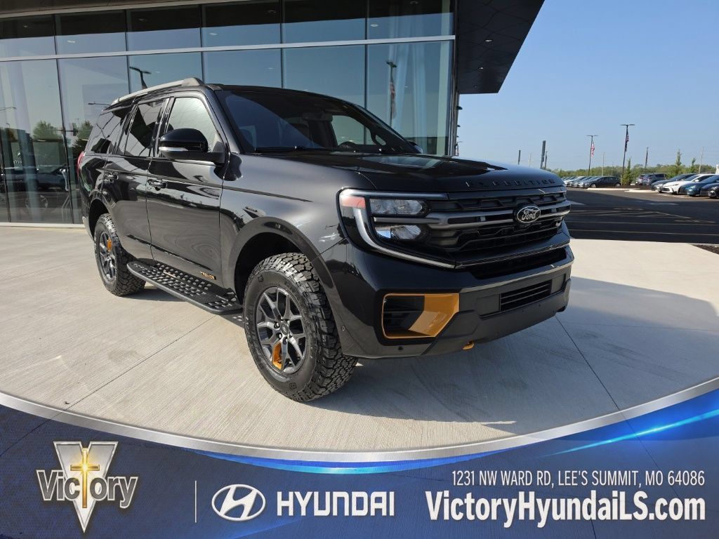 Used 2025 Ford Expedition Tremor AWD/4WD image 7