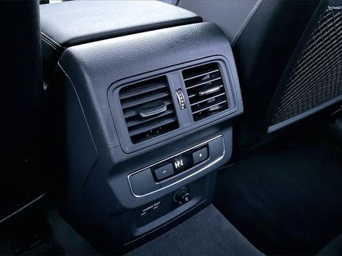 Used 2025 Audi Q5 2.0T Premium Plus w/ Premium Plus Package image 10