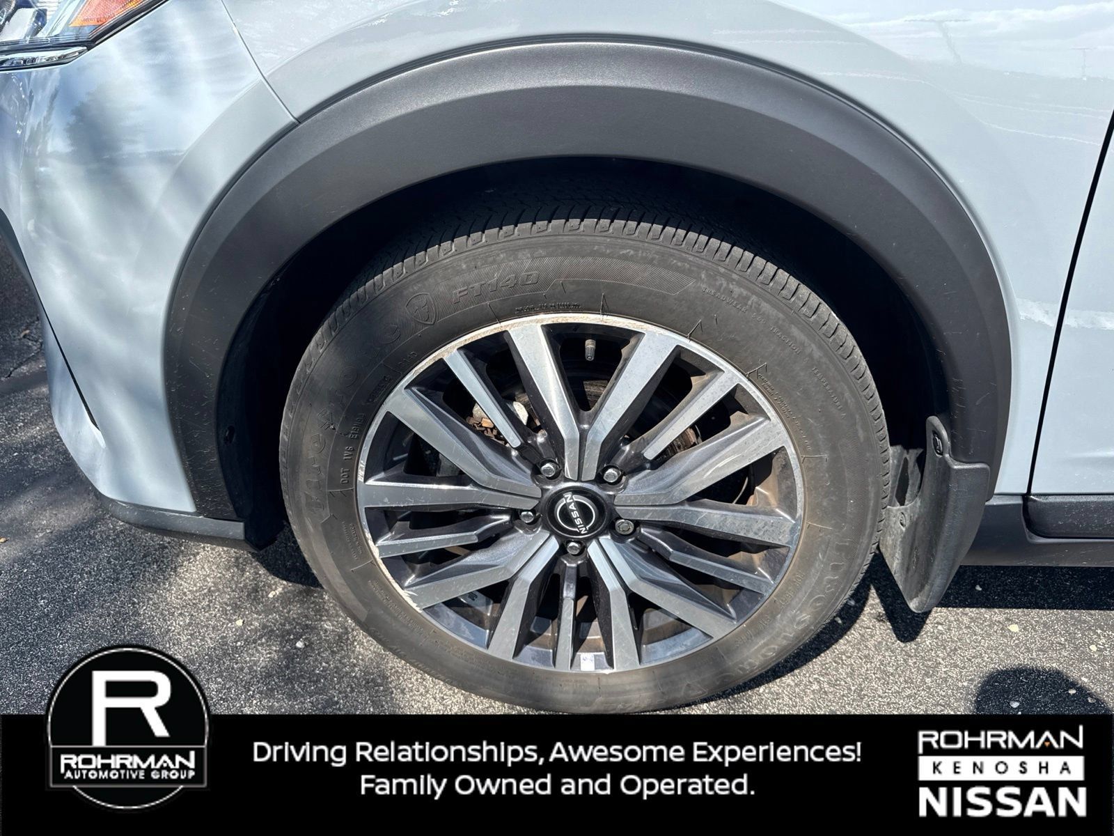 Used 2023 Nissan Kicks SV w/ Interior Electronics Package FWD image 11