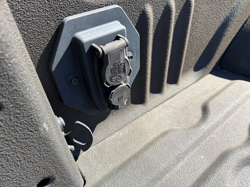 Used 2022 Ford F450 Platinum w/ FX4 Off-Road Package image 41