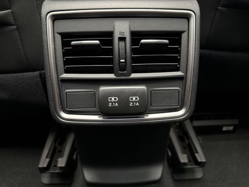 Used 2023 Subaru Forester Limited AWD/4WD image 21
