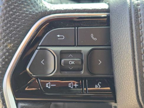 Used 2022 Toyota Tundra Platinum w/ Advanced Package AWD/4WD image 31
