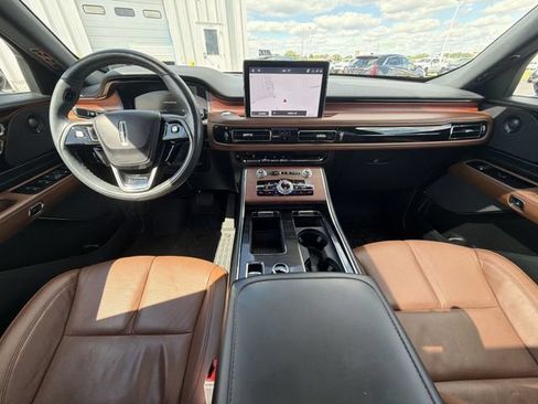 Used 2023 Lincoln Aviator Reserve w/ Equipment Group 201A AWD/4WD image 22