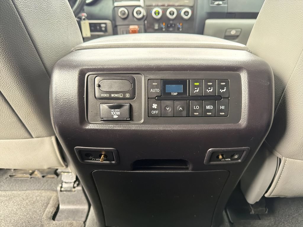 Used 2019 Toyota Sequoia Platinum AWD/4WD image 22