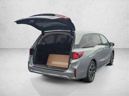 New 2026 Honda Odyssey Elite image 2