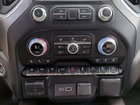 Used 2020 GMC Sierra 1500 Denali w/ Denali Ultimate Package AWD/4WD image 25
