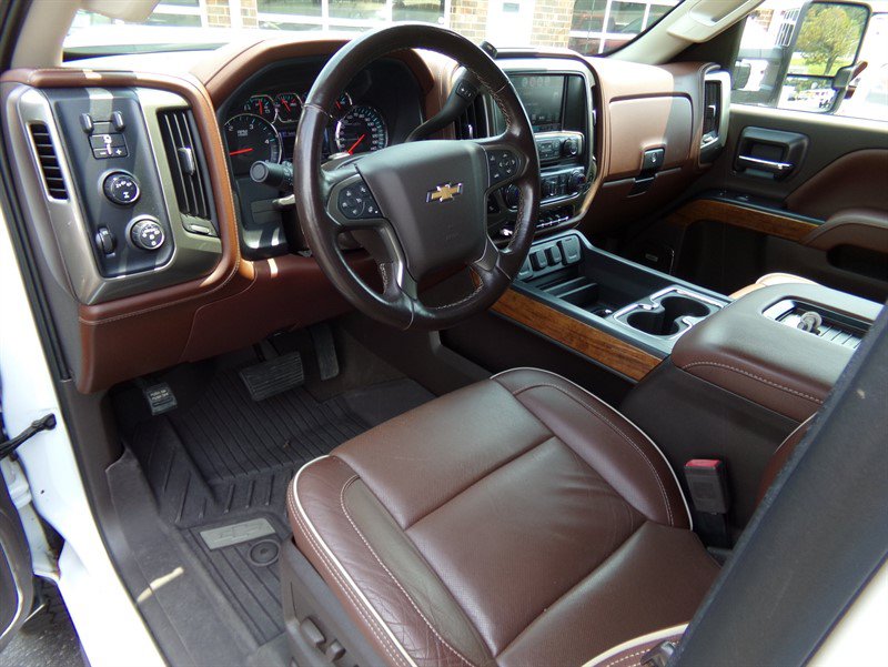 Used 2019 Chevrolet Silverado 2500 High Country w/ Duramax Plus Package AWD/4WD image 20
