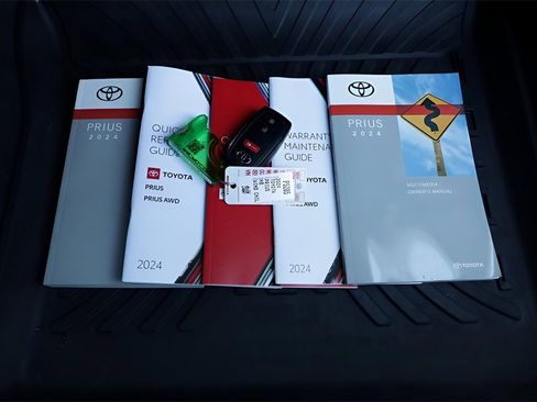 Used 2024 Toyota Prius LE image 40