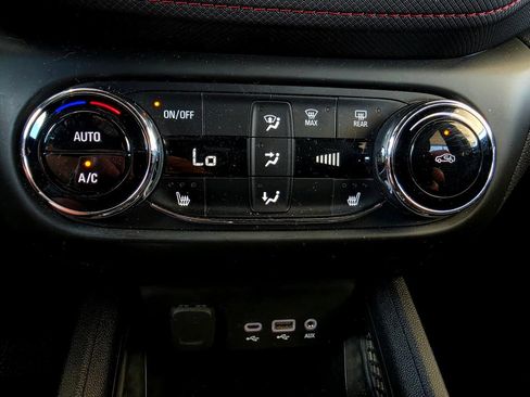 Used 2023 Chevrolet TrailBlazer RS w/ Convenience Package AWD/4WD image 43