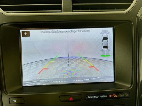 Used 2019 Ford Explorer XLT w/ Equipment Group 202A image 14